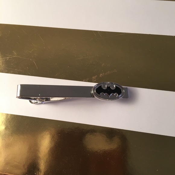 Batman Tie Clip-2" long - Picture 2 of 2
